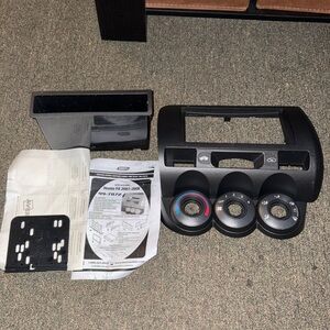 Honda fit 2007-08 double or single radio nav CarPlay din install kit.